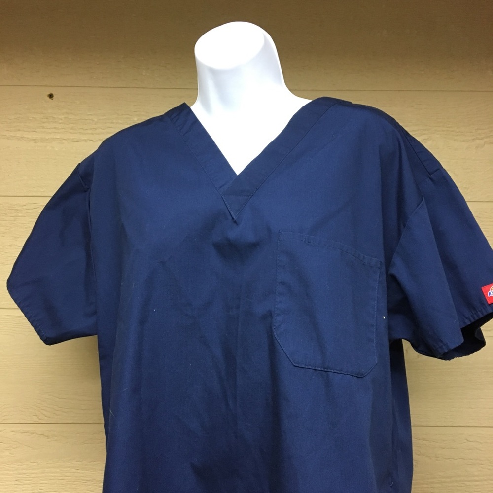 Dickies Woman's Small scrubs